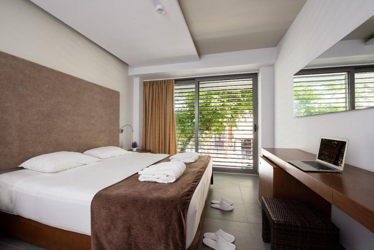 Oktober Downtown Boutique Hotel Rhodes City エクステリア 写真