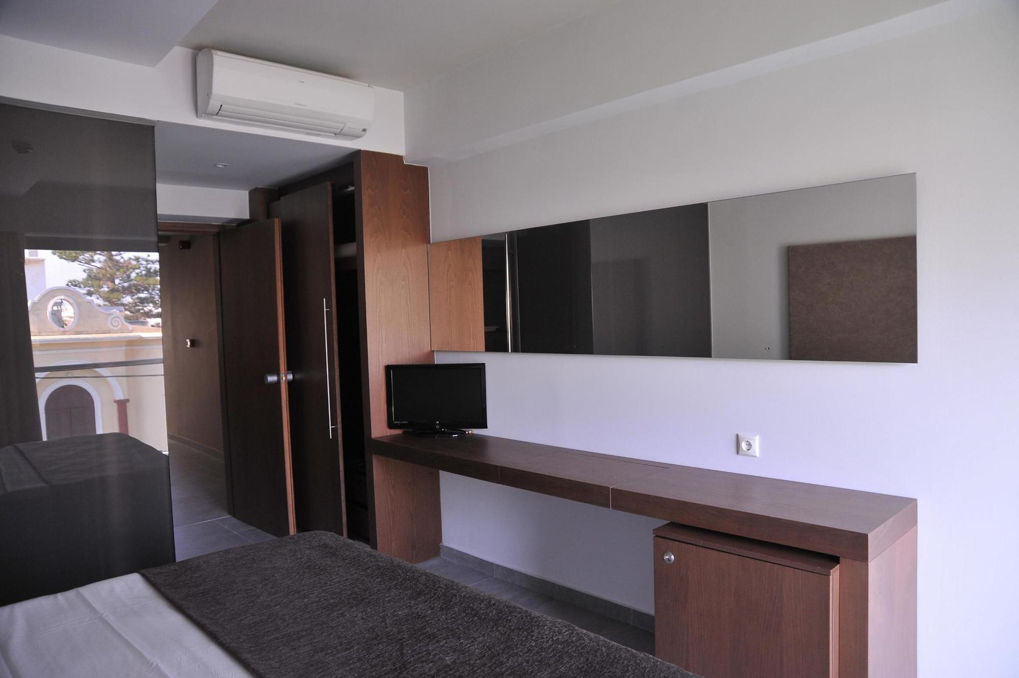 Oktober Downtown Boutique Hotel Rhodes City エクステリア 写真