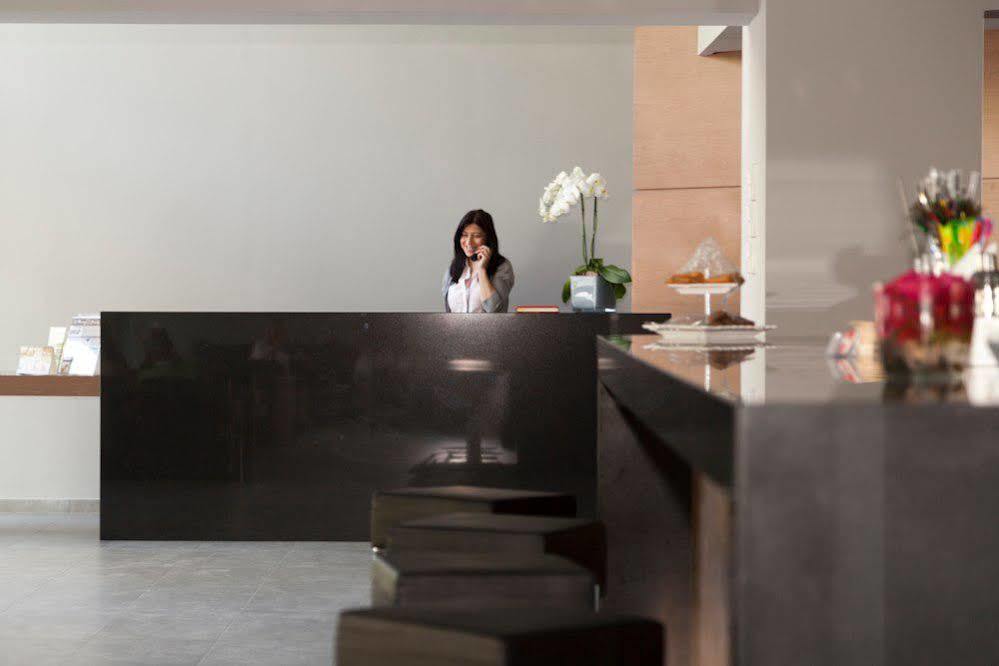 Oktober Downtown Boutique Hotel Rhodes City エクステリア 写真